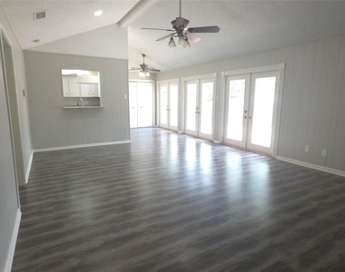 1119 Montour Drive - Photo Thumbnail 12