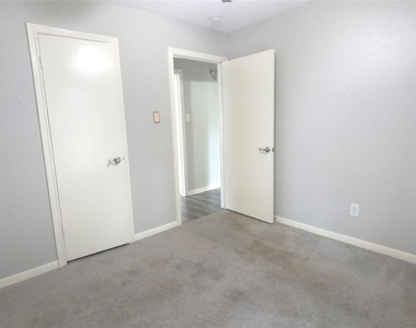 1119 Montour Drive - Photo Thumbnail 23