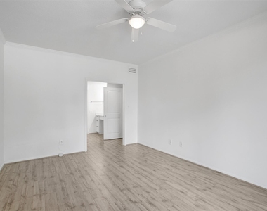 2475 Underwood Street - Photo Thumbnail 24