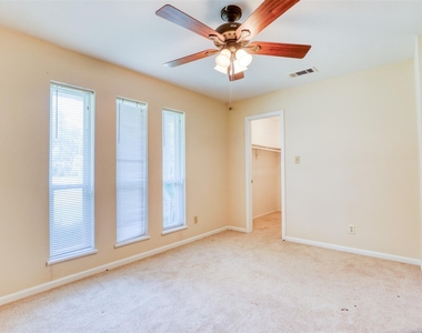 607 Rosewood Drive - Photo Thumbnail 37