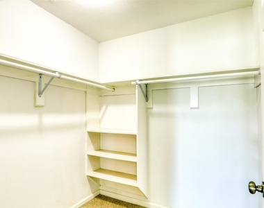 607 Rosewood Drive - Photo Thumbnail 35