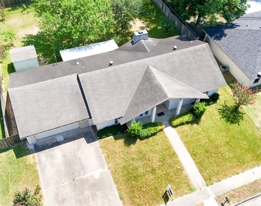 607 Rosewood Drive - Photo Thumbnail 46