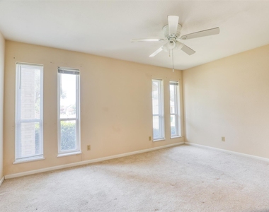 607 Rosewood Drive - Photo Thumbnail 32