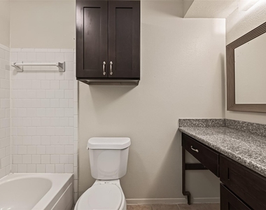 2714 S Brompton Drive - Photo Thumbnail 32