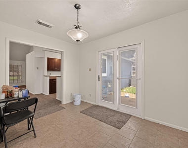 2714 S Brompton Drive - Photo Thumbnail 11