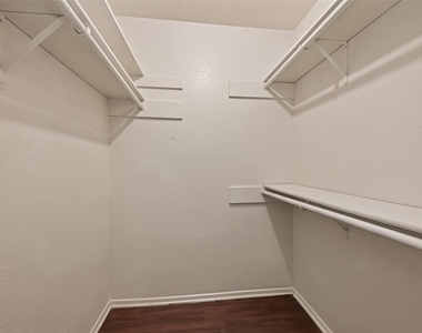 2714 S Brompton Drive - Photo Thumbnail 35
