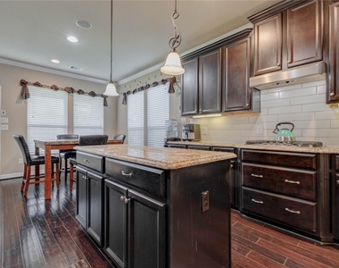 27810 Yorkshire Brook Lane - Photo Thumbnail 11