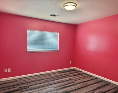 14802 Bellflora Court - Photo Thumbnail 21