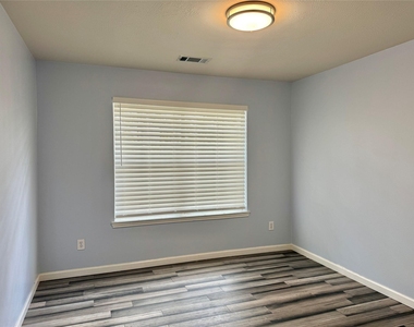 14802 Bellflora Court - Photo Thumbnail 13