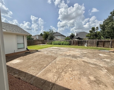 14802 Bellflora Court - Photo Thumbnail 32