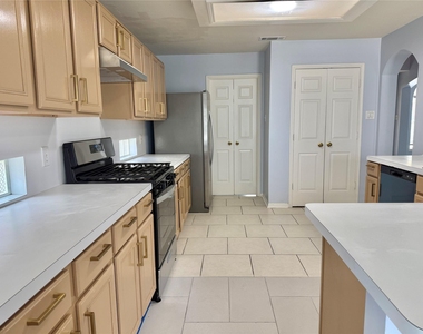 14802 Bellflora Court - Photo Thumbnail 25