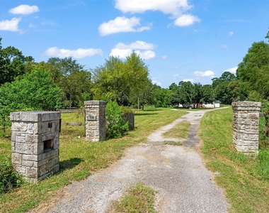 714 Shawnee - Photo Thumbnail 6