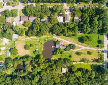 714 Shawnee - Photo Thumbnail 1