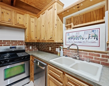 714 Shawnee - Photo Thumbnail 11