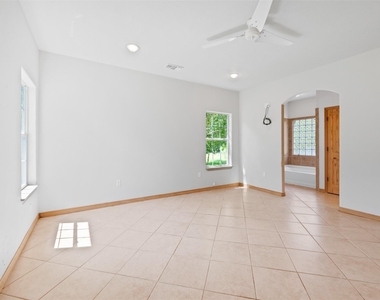 714 Shawnee - Photo Thumbnail 17