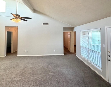 22315 Waynoka Road - Photo Thumbnail 3