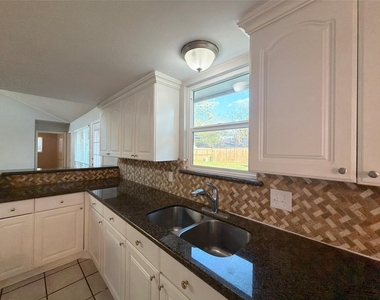 22315 Waynoka Road - Photo Thumbnail 5