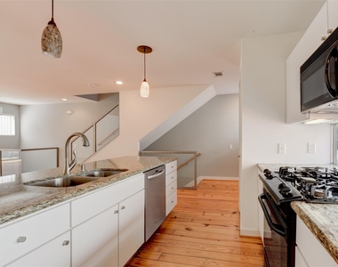 1211 Arthur Street - Photo Thumbnail 12