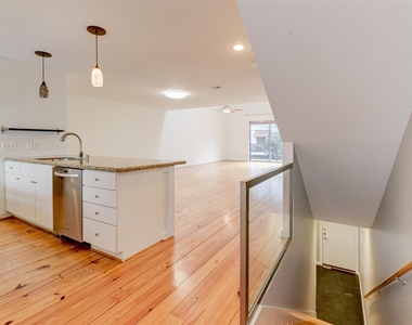 1211 Arthur Street - Photo Thumbnail 10