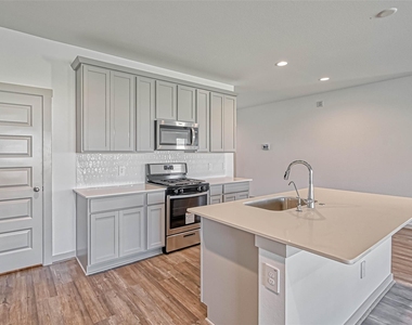 815 Dahlia Petal Dr - Photo Thumbnail 16