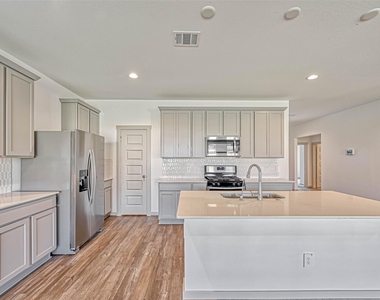 815 Dahlia Petal Dr - Photo Thumbnail 15