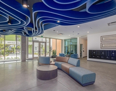 2312 F Avenue - Photo Thumbnail 4