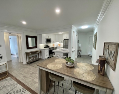 614 Kipling St Street - Photo Thumbnail 2