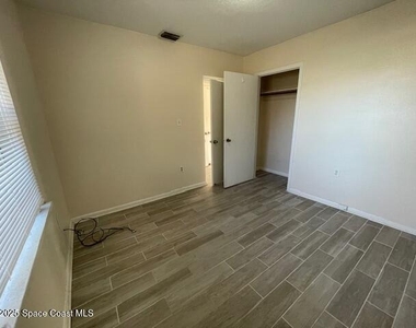 708 S Wilson Avenue - Photo Thumbnail 7