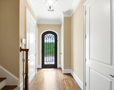 1652 Norfolk Street - Photo Thumbnail 4