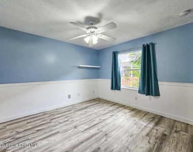 3621 Tipperary Drive S - Photo Thumbnail 4