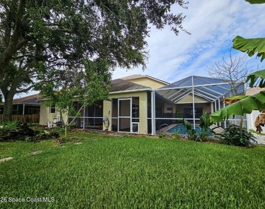 3621 Tipperary Drive S - Photo Thumbnail 7