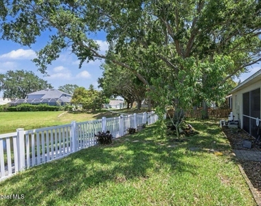 3621 Tipperary Drive S - Photo Thumbnail 18