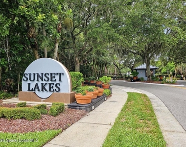 3621 Tipperary Drive S - Photo Thumbnail 8