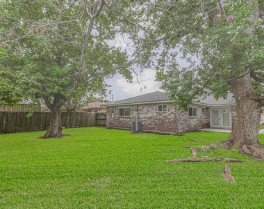 5003 Denoron Drive - Photo Thumbnail 3