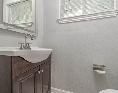 5003 Denoron Drive - Photo Thumbnail 26
