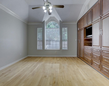14019 Lake Trail Drive - Photo Thumbnail 7