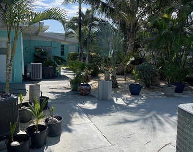 1365 S Atlantic Avenue - Photo Thumbnail 10