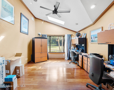 165 Crispin Street - Photo Thumbnail 25