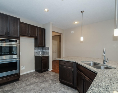 2726 Rice Mill Avenue - Photo Thumbnail 6