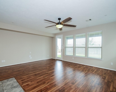 2726 Rice Mill Avenue - Photo Thumbnail 13