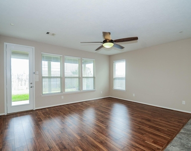 2726 Rice Mill Avenue - Photo Thumbnail 15