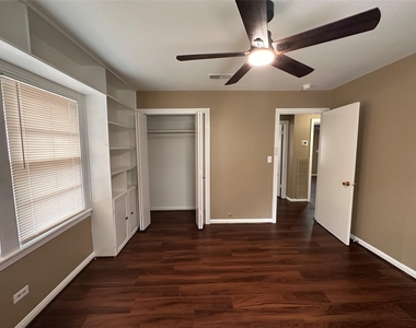 1121 Millie Street - Photo Thumbnail 16