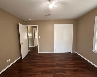 1121 Millie Street - Photo Thumbnail 25