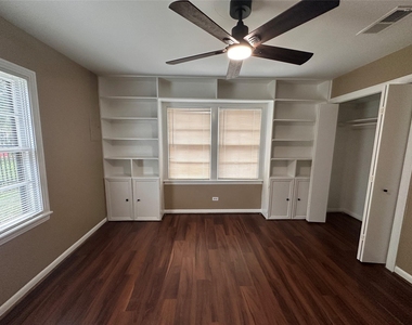 1121 Millie Street - Photo Thumbnail 13
