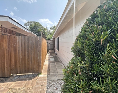 1121 Millie Street - Photo Thumbnail 45