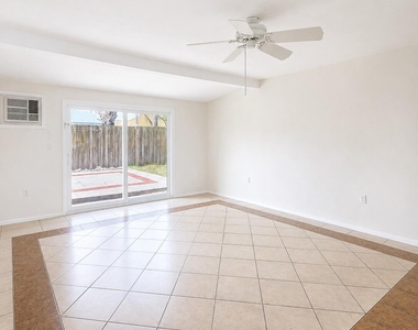 217 Martin Street - Photo Thumbnail 10