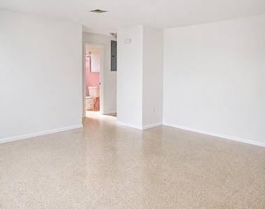 217 Martin Street - Photo Thumbnail 8