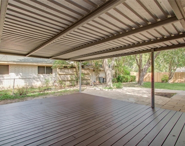 1806 Cypress Drive - Photo Thumbnail 19