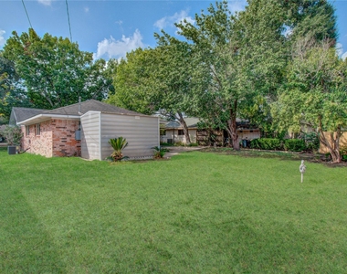 1806 Cypress Drive - Photo Thumbnail 21