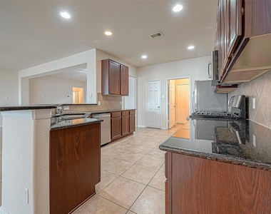 3235 Quarry Place Lane - Photo Thumbnail 12